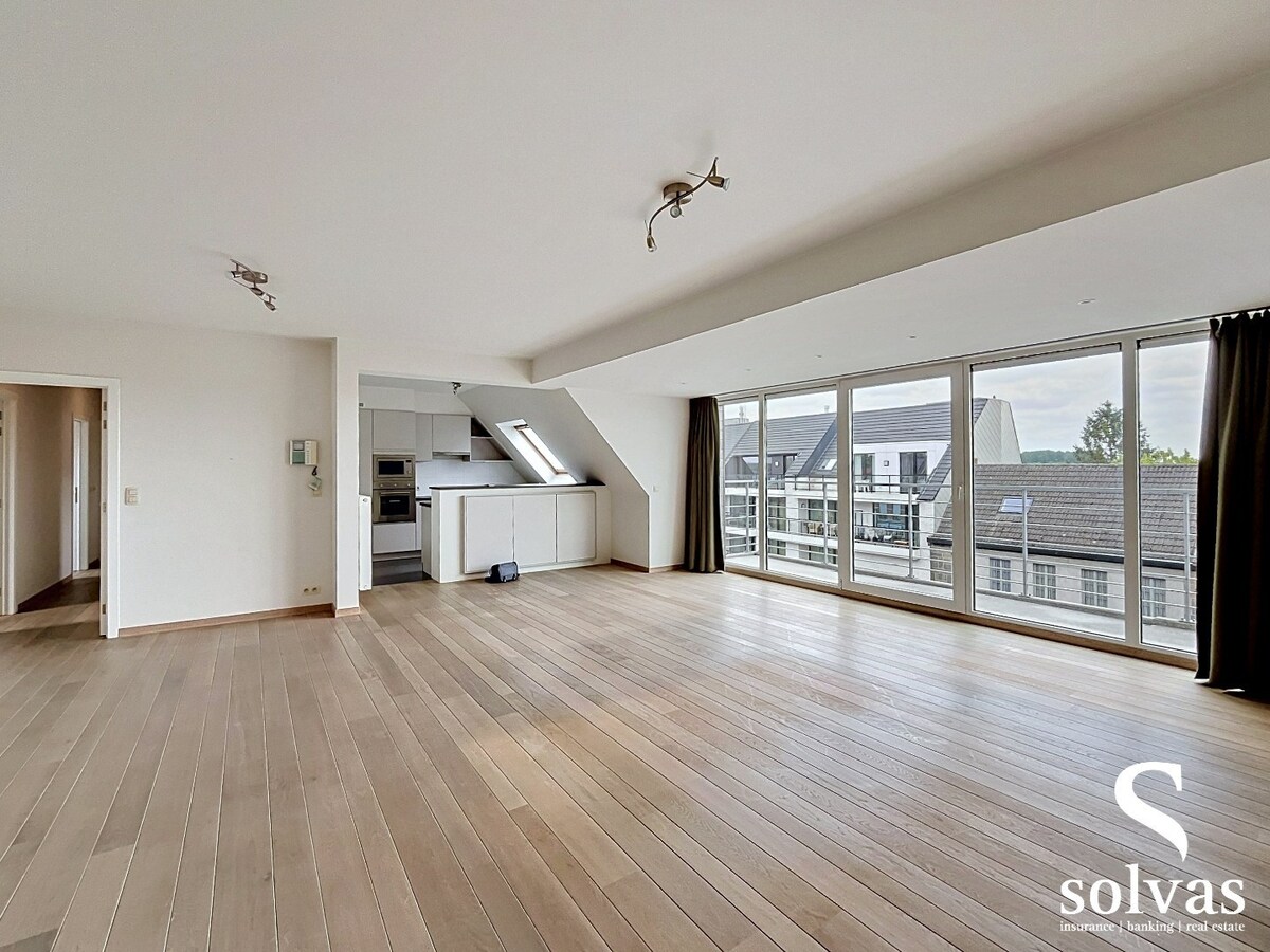 Zéér mooi en ruim appartement te huur in centrum Waarschoot 