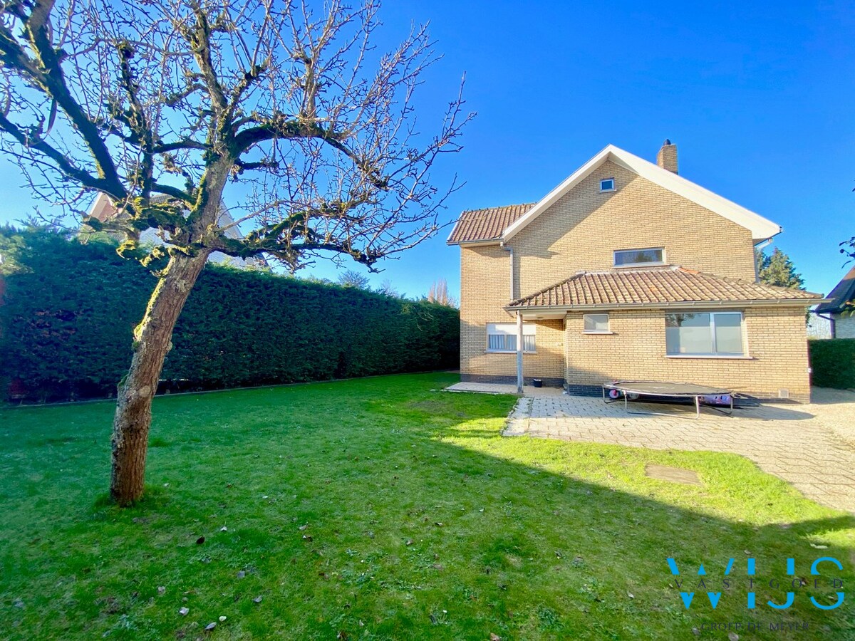 Tof woonhuis met 3 slaapkamers en tuin te Boekhoute ! 