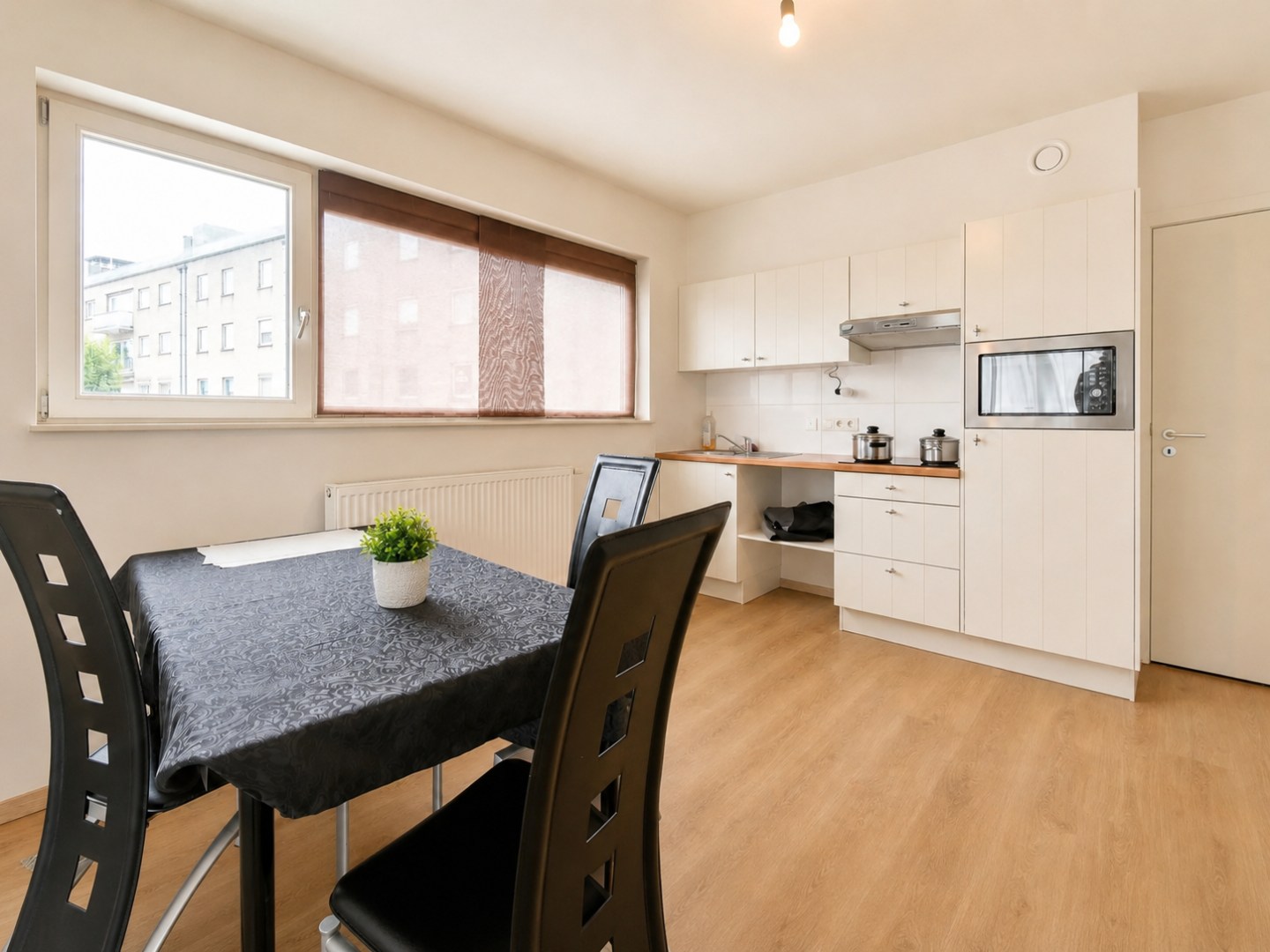 Instapklaar investeringsappartement in centrum Waregem! 