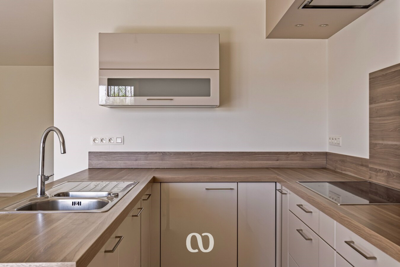 Top gelegen één slaapkamer appartement met leuk terras 