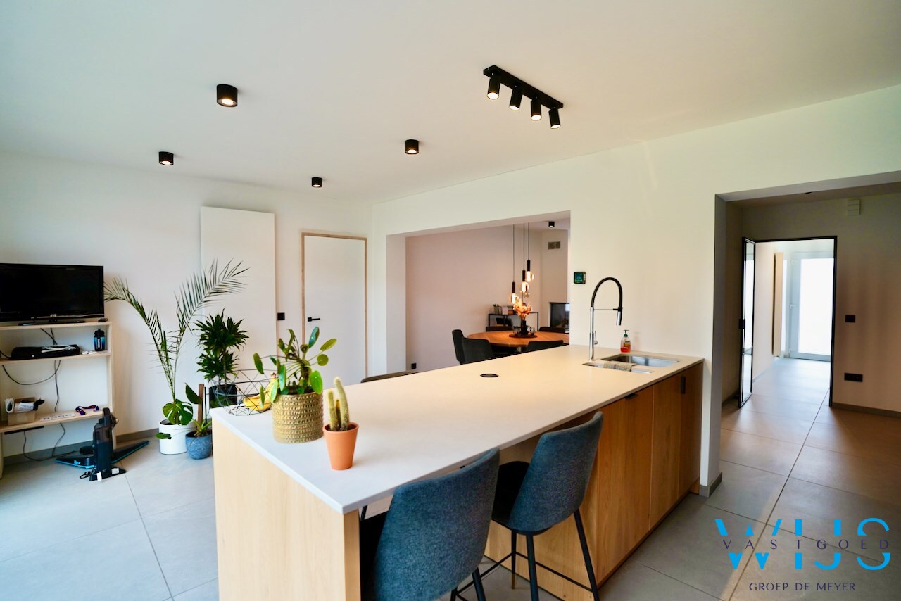 Gezellig instapklaar woonhuis in het hart van Eeklo 