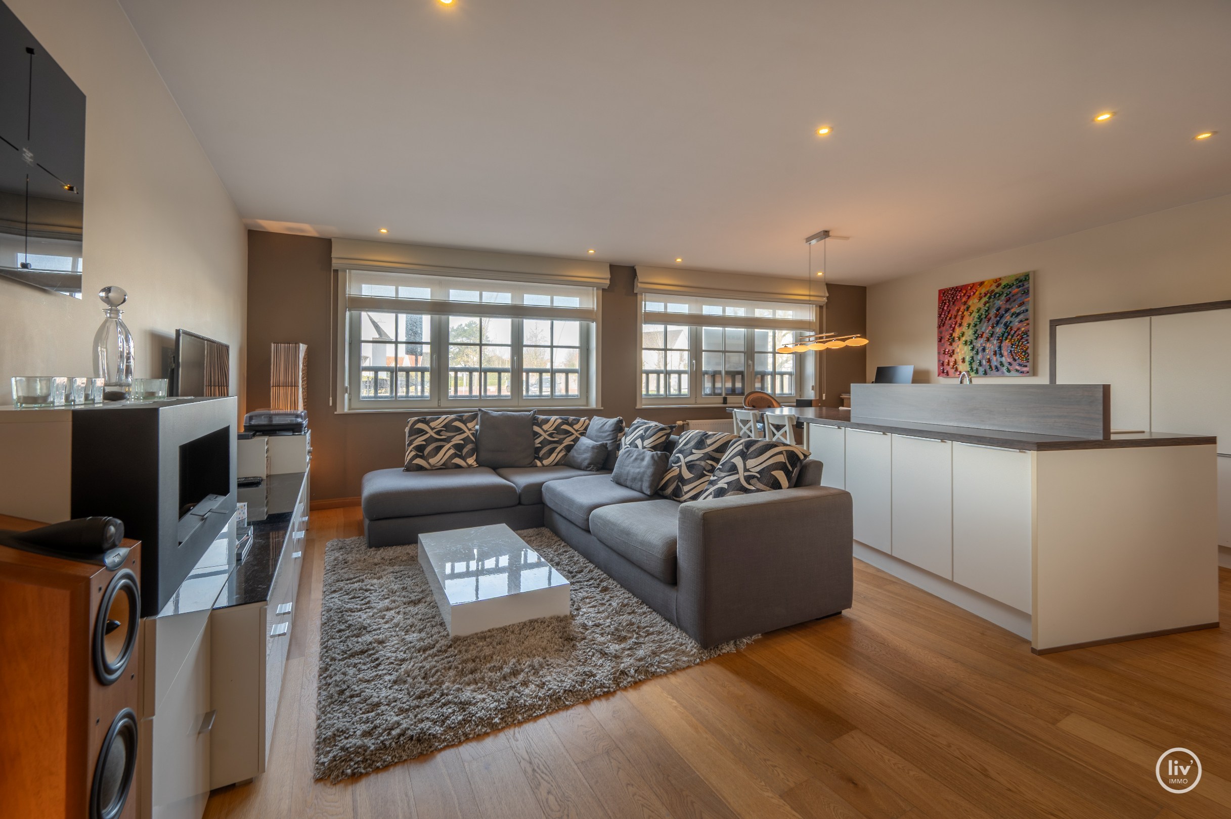 Verzorgd appartement op een topligging in de gegeerde Meerlaan te Knokke. 