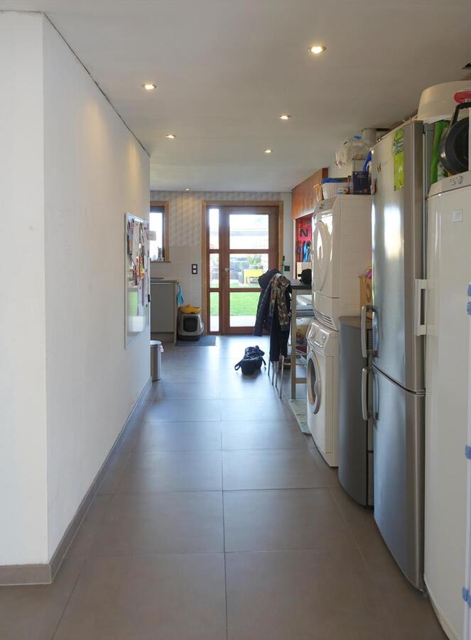 Zonnige charmante half-open woning 