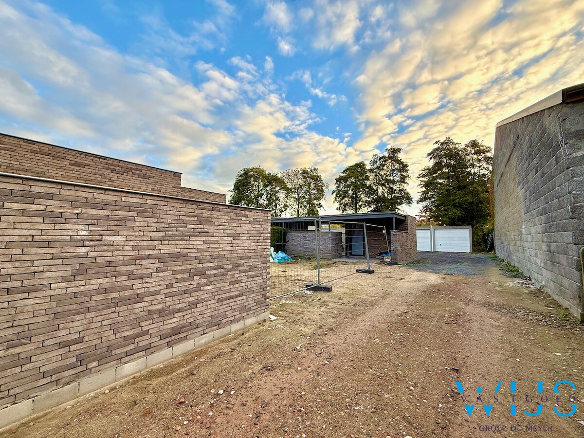 Nieuwbouw woning met 4 slaapkamers te Boekhoute ! 