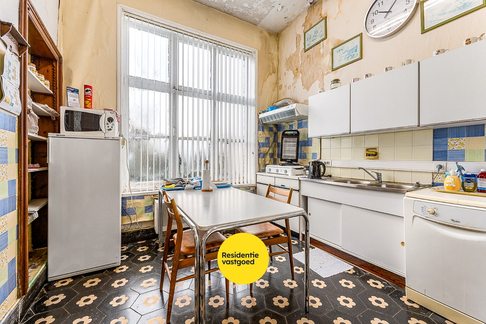 Karaktervol eigendom op ruim perceel te Alveringem. 