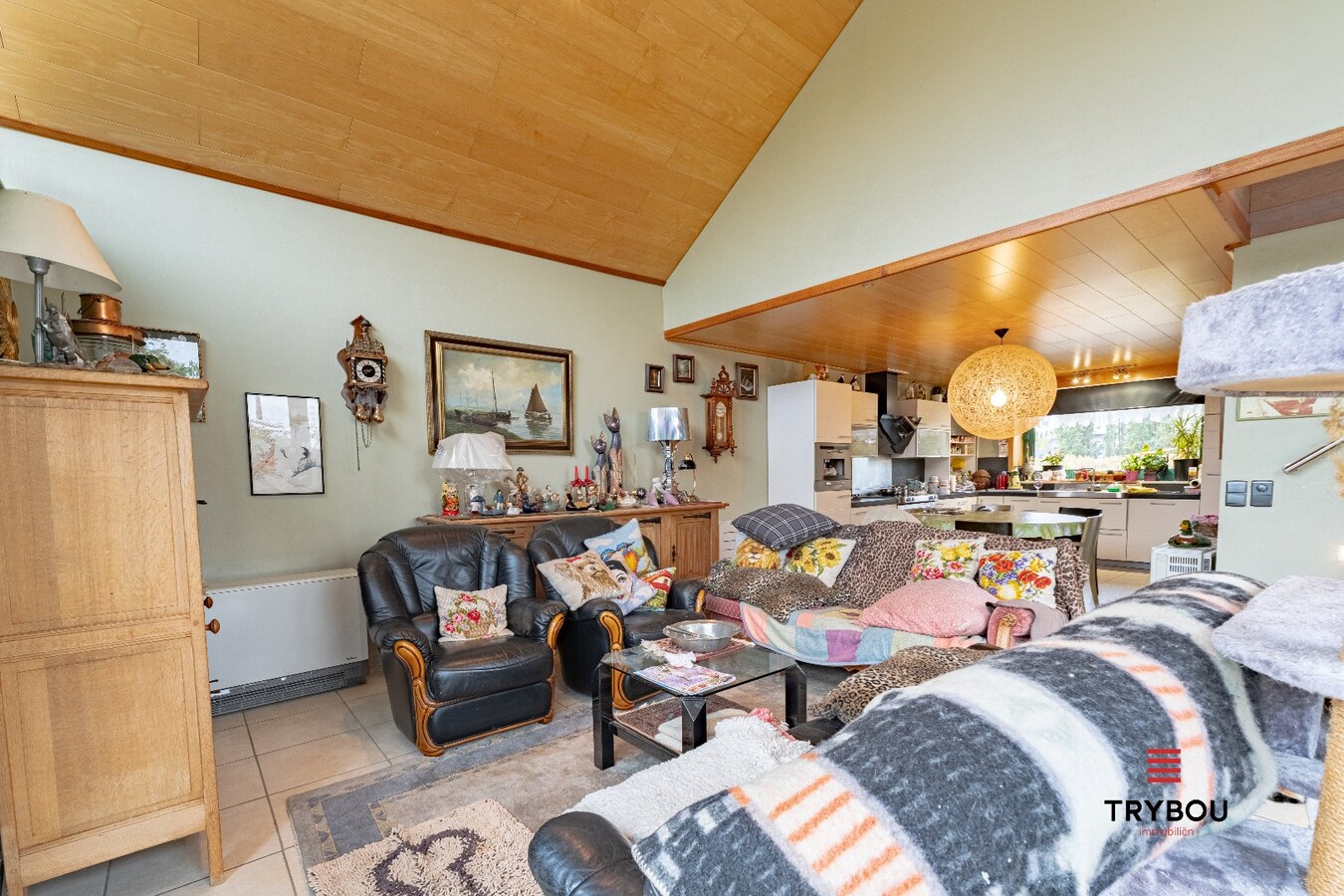 Open woning op ruim perceel in Jonkershove 