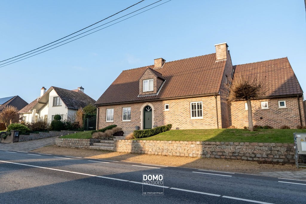 WARME GEZINSWONING VAN 262 M² MET PRACHTIGE TUIN IN HARTJE KORTESSEM 