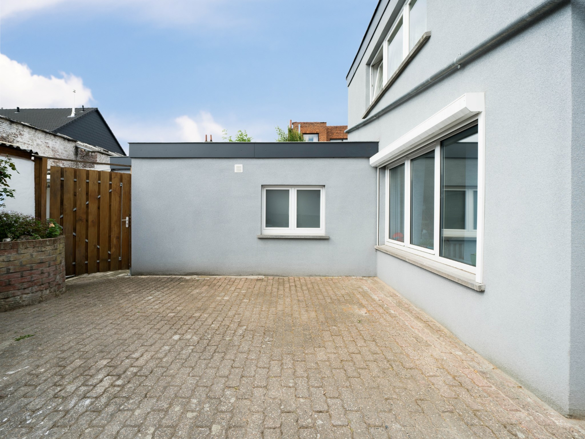 Volledige gerenoveerde 2-kamer woning met tuin 