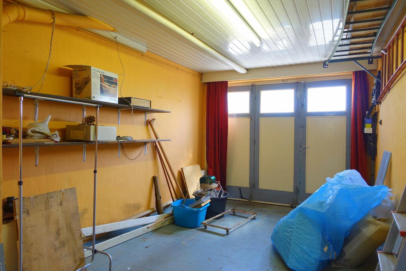 Ruime te renoveren woning 