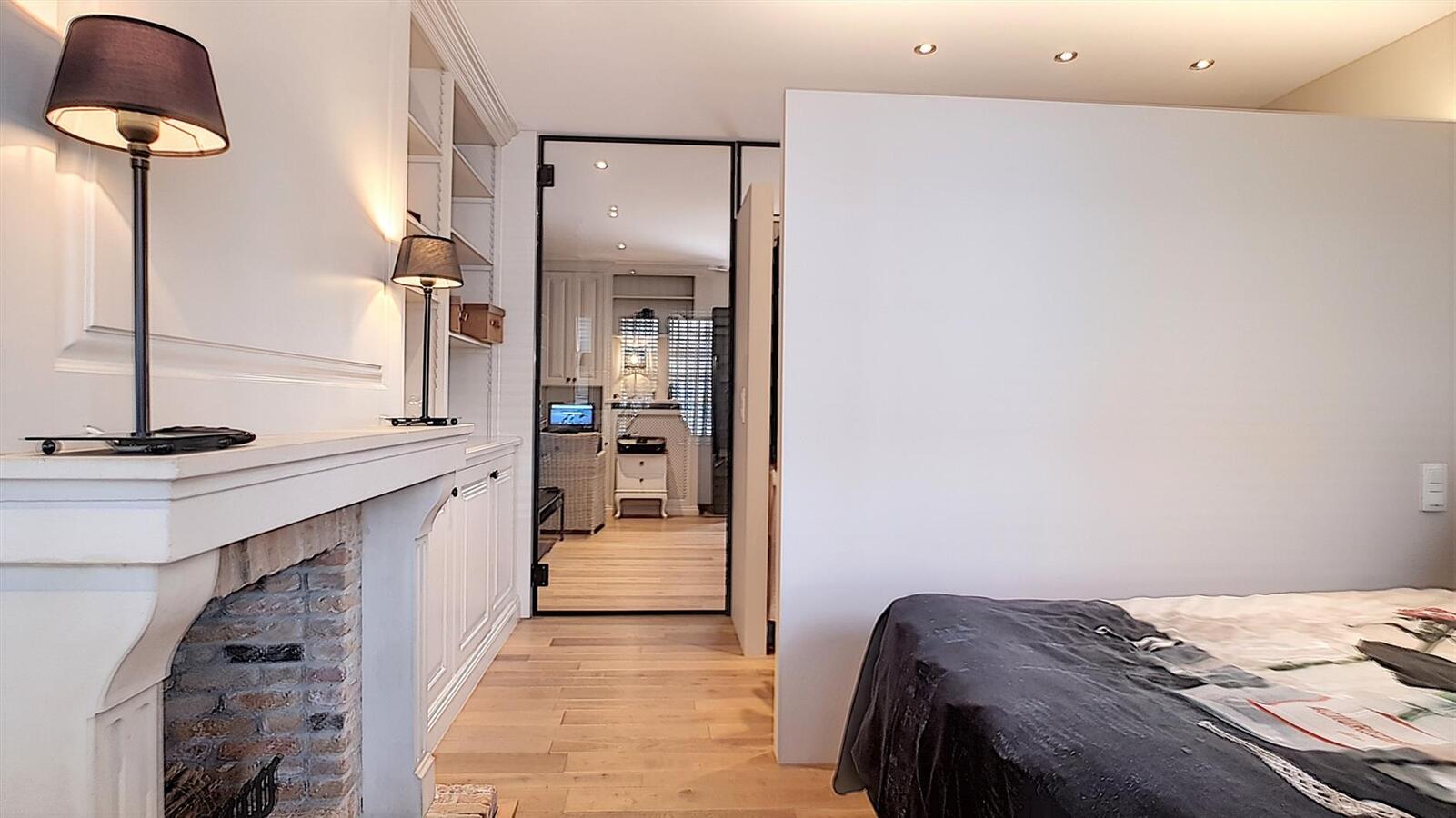 Heerlijk, mooi afgewerkt gelijkvloersappartement met terras EN autostandplaats - Heist 