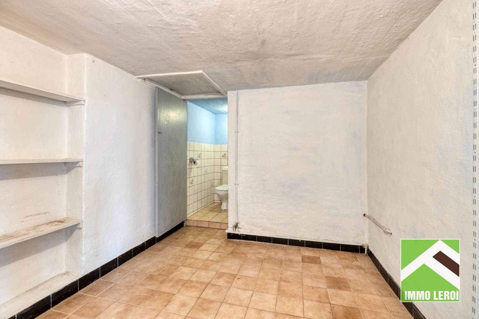 Bergruimte met apart toilet