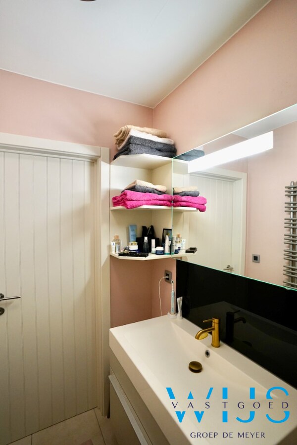 ENERGIEZUINIG appartement met RUIM terras te Rieme ! 