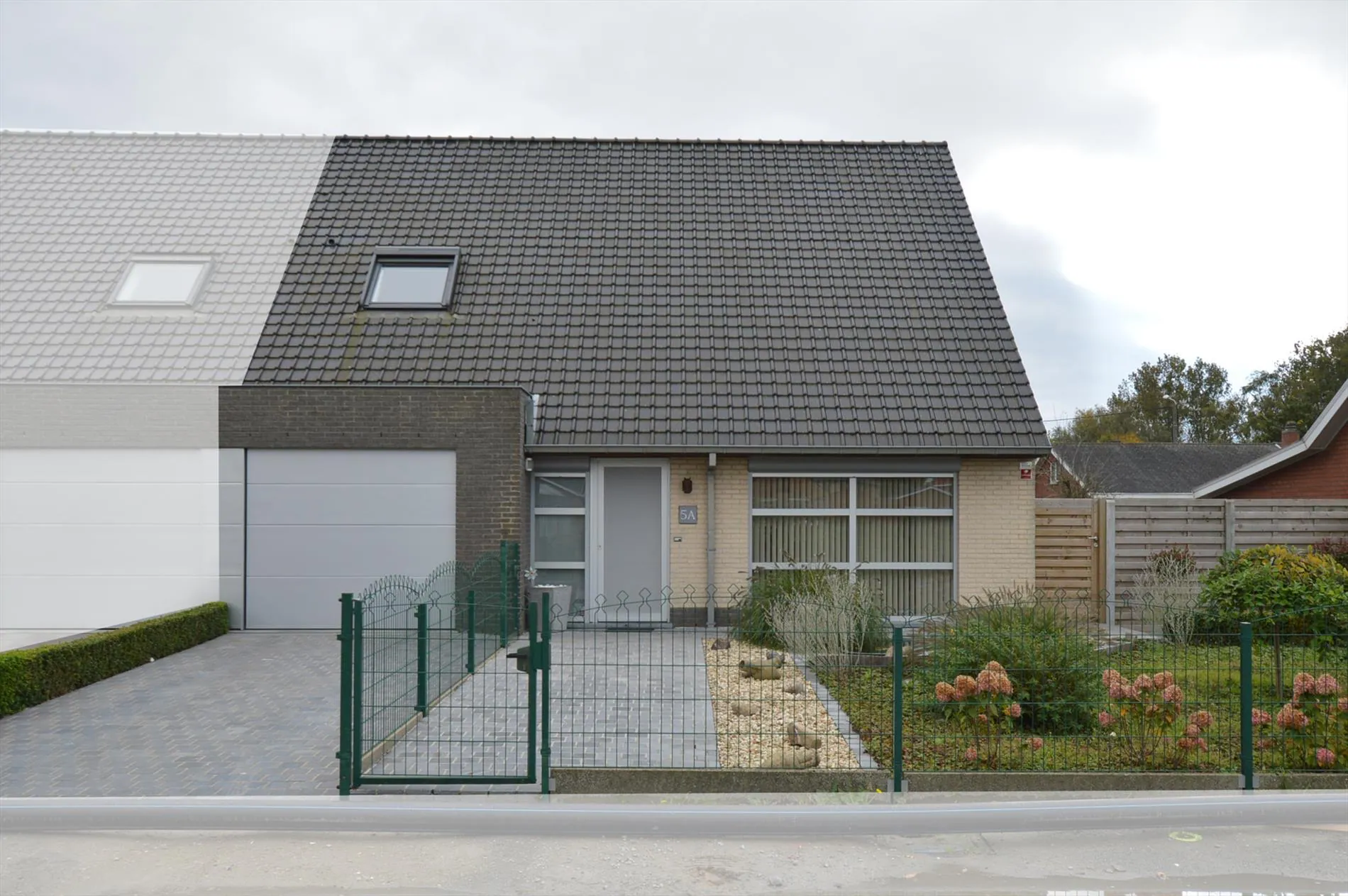Ruime, luchtige half open bebouwing te Oudenburg met drie slaapkamers