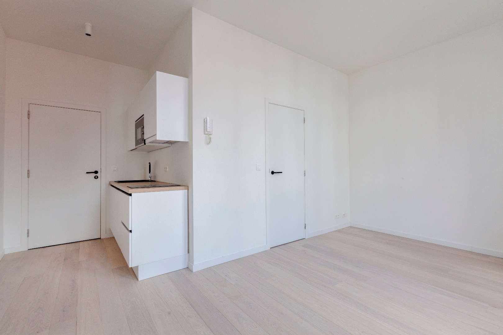 Studio (ENKEL INSCHRIJVEN VIA DE LINK AUB) https://ap.lc/bsrmk 