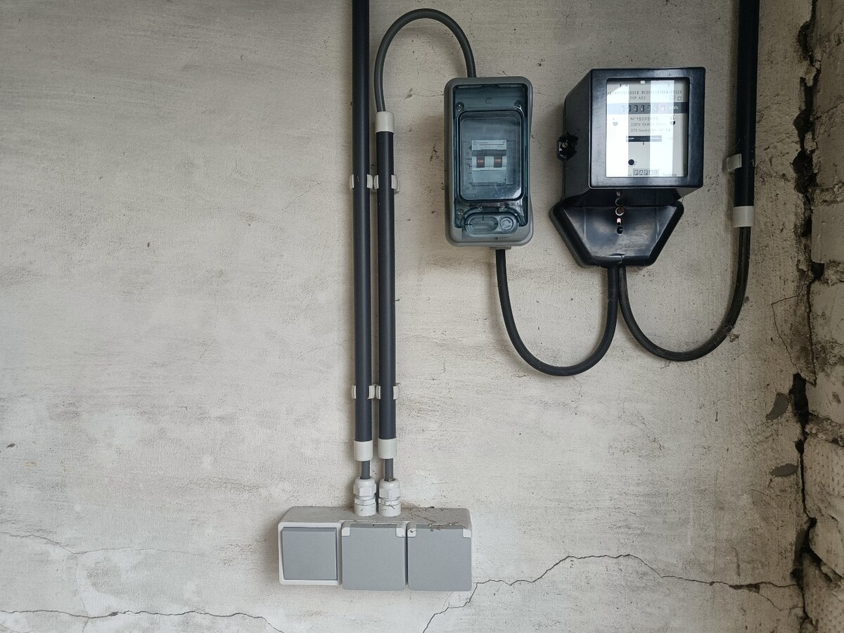 Centraal gelegen garagebox nabij de zeedijk in Heist 