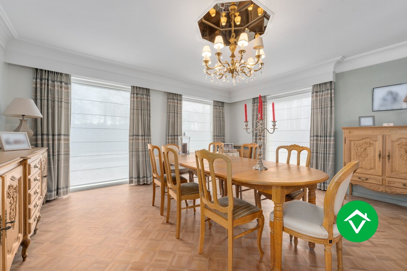 Rustig gelegen alleenstaande woning met bijgebouwen te Koekelare 