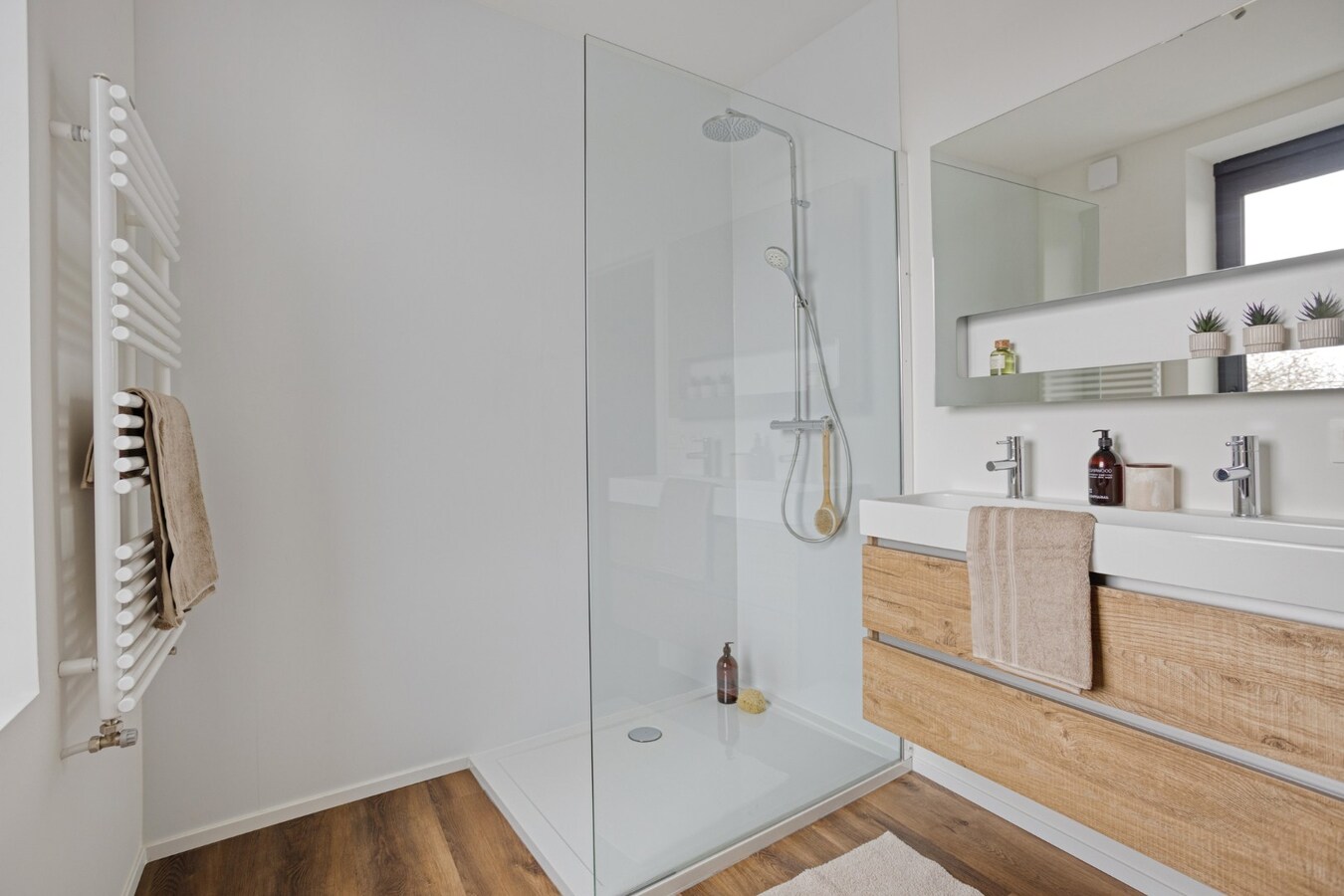 Prachtig volledig gerenoveerde woning met tuin en 3 slaapkamers in Tienen 