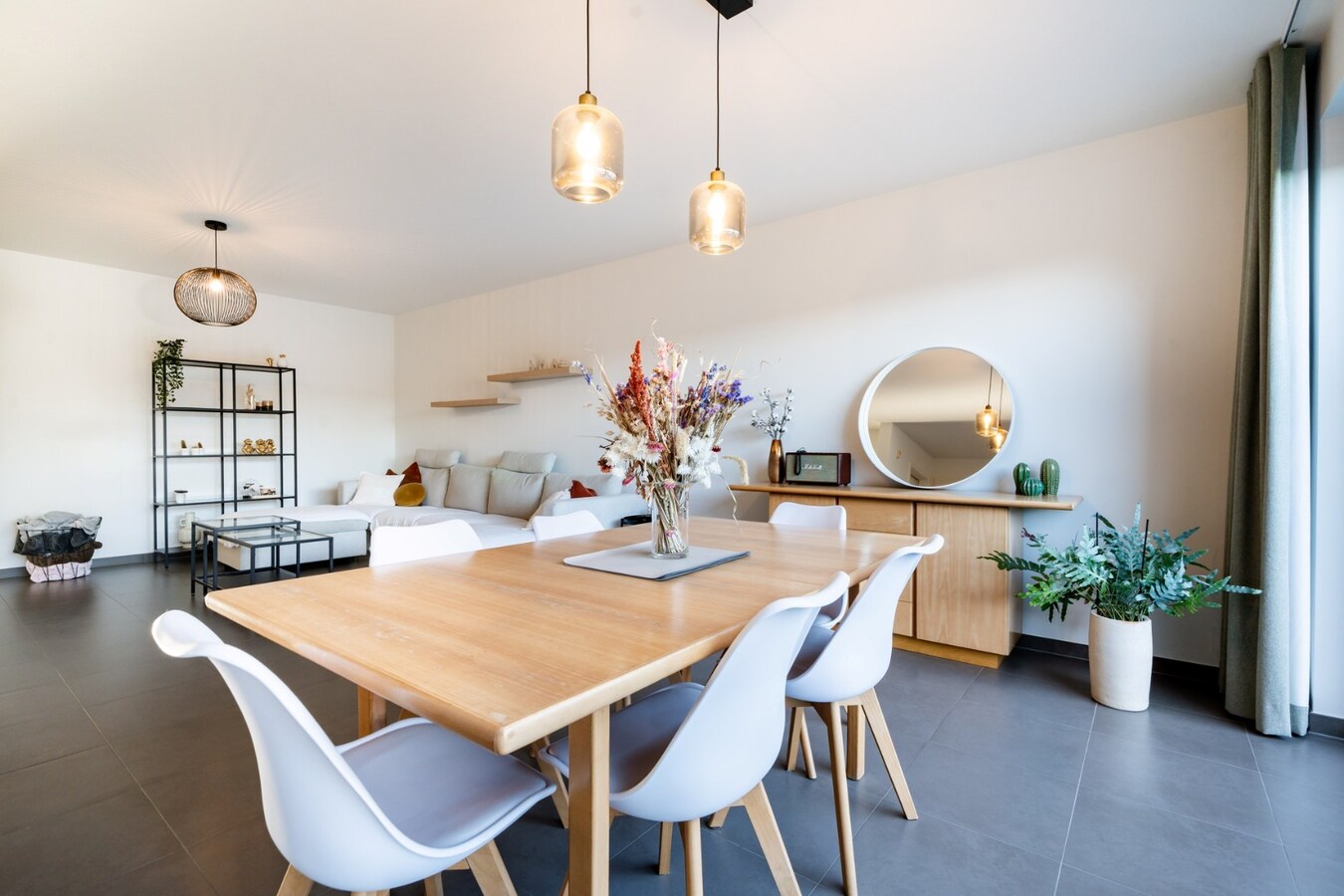 Stijvol, instapklaar gelijkvloers appartement te Tuilt (Hasselt) 