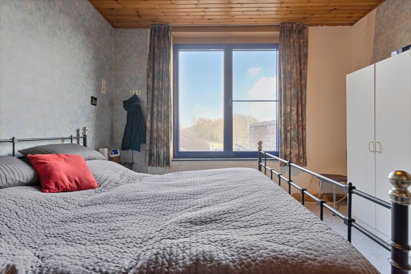 Instapklare burgerwoning met prachtige tuin - 4 slpks 