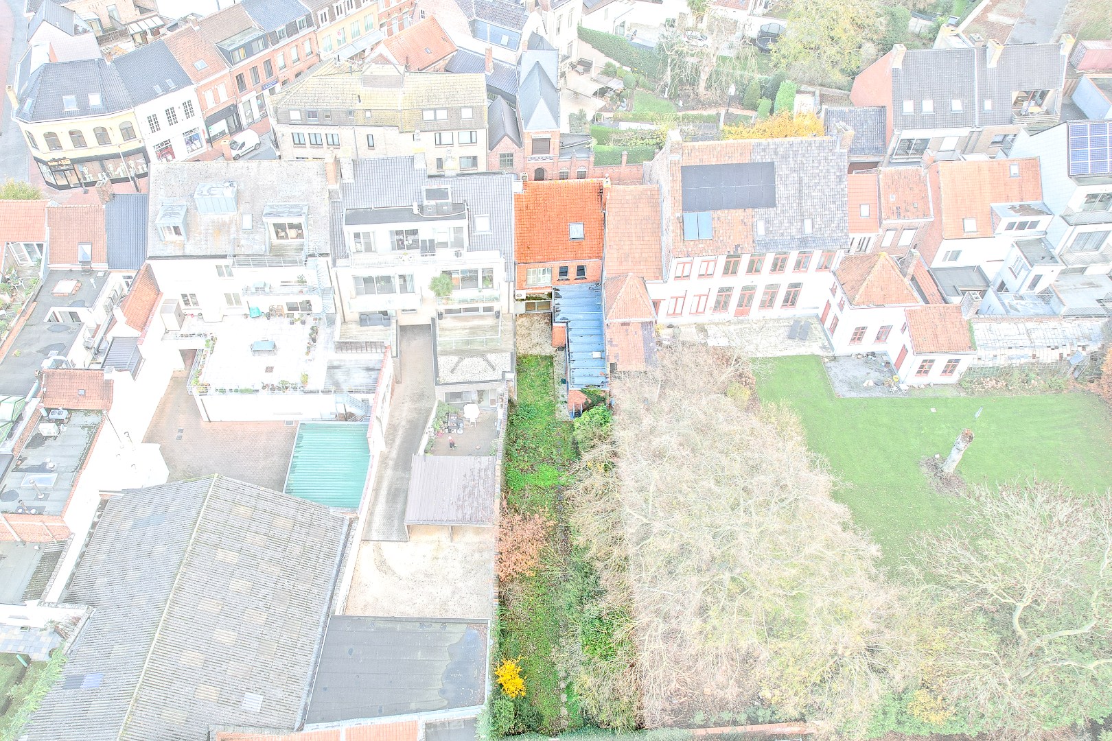 Instapklare eigendom met tal van mogelijkheden in hartje Poperinge. 