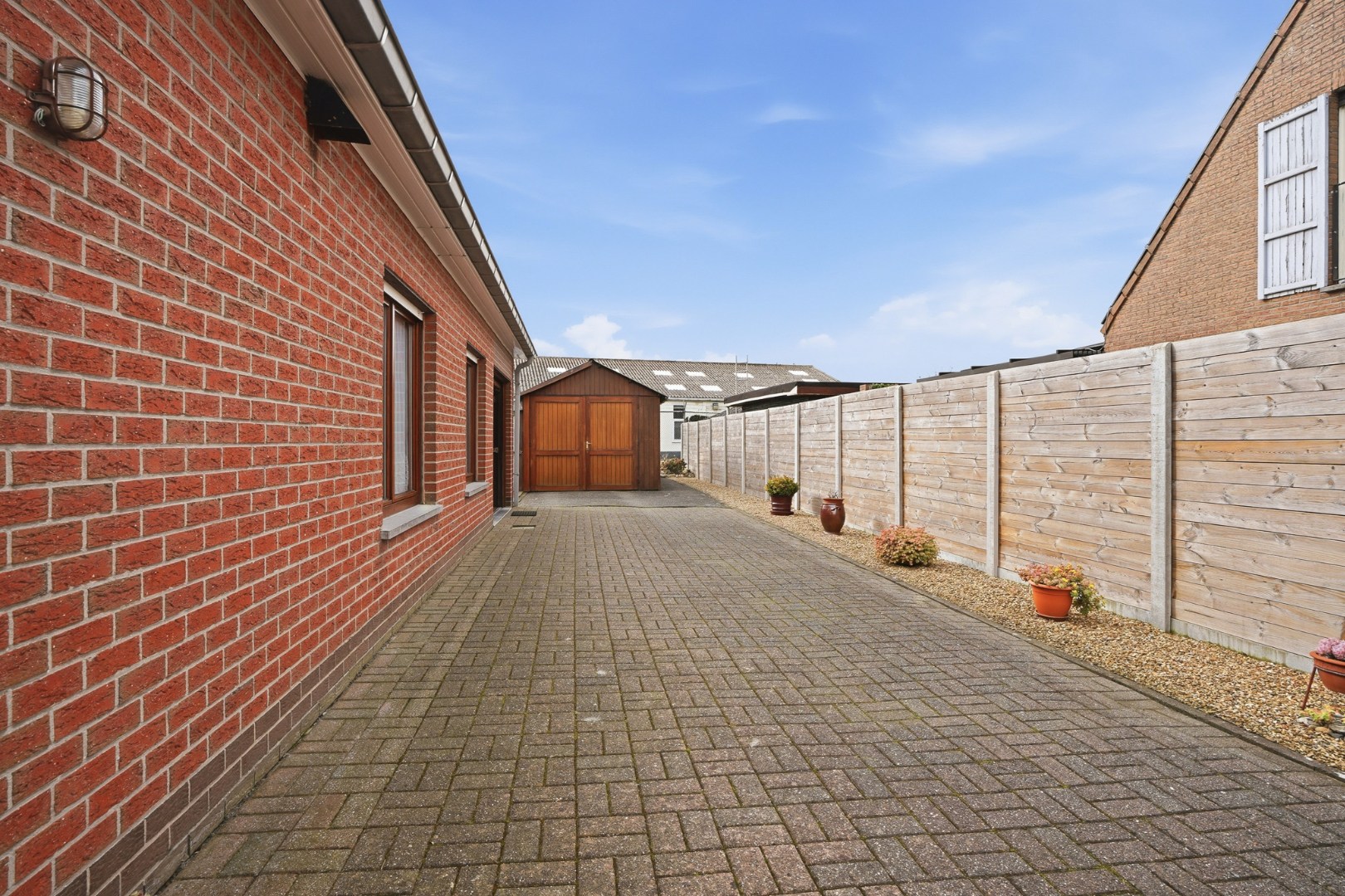 Alleenstaande bungalow met garage en tuin  op 684 m² 