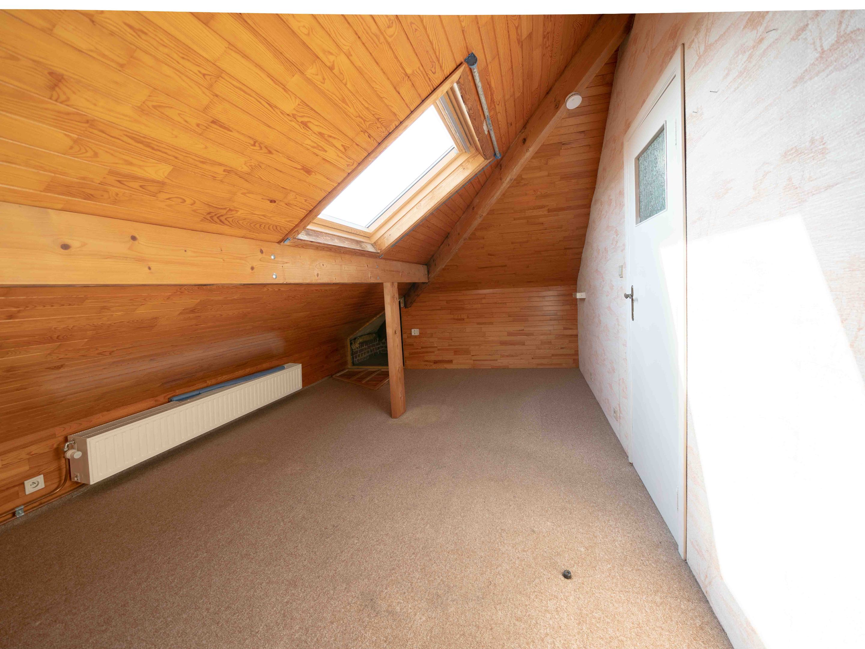 4-gevelwoning met prachtige tuin nabij alle faciliteiten 