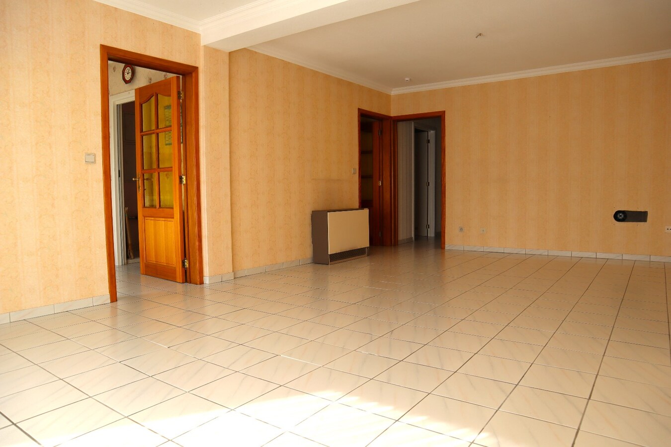 Mooi en goed onderhouden appartement met 2 slaapkamers (incl autostaanplaats) te Tienen 