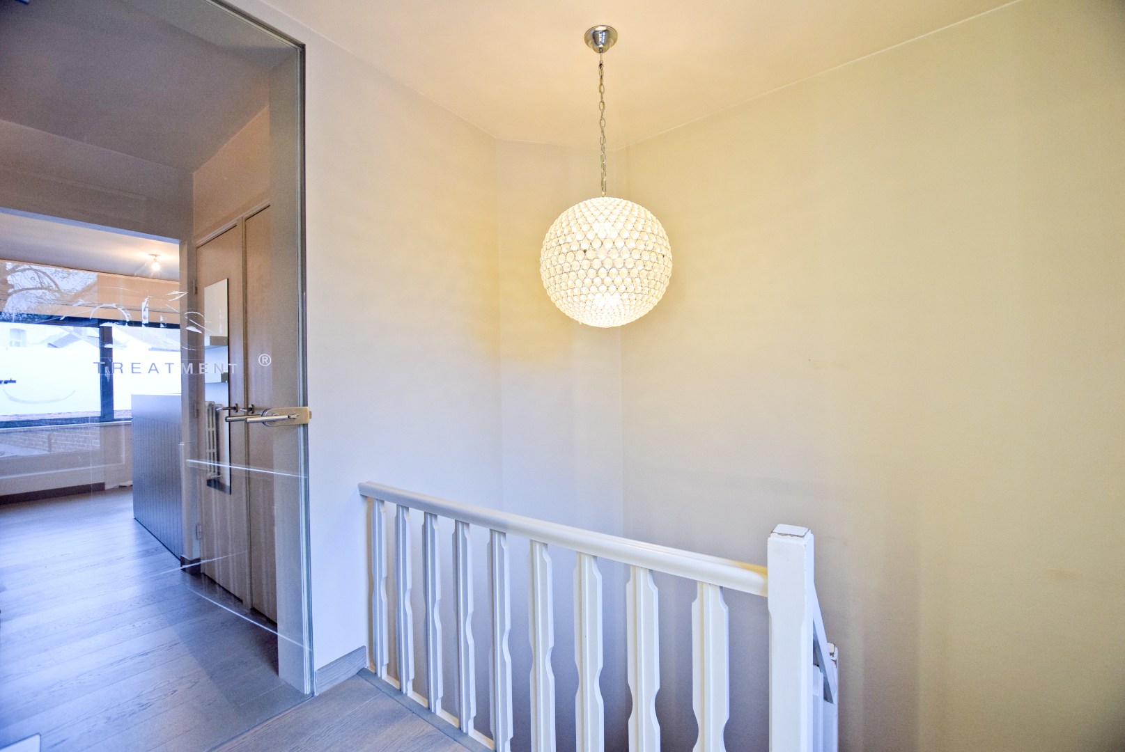 Instapklare eigendom met tal van mogelijkheden in hartje Poperinge. 