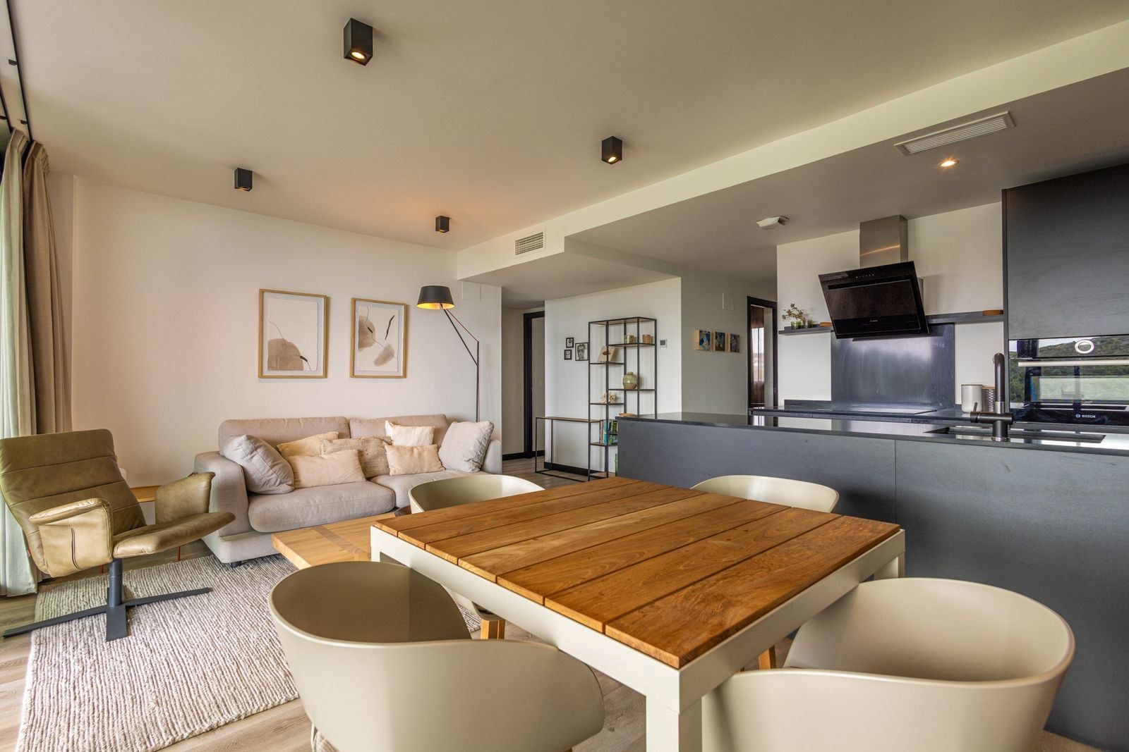 Hacienda el Sueño - Elegante 3-Slaapkamer Appartement met Panoramisch Terras, Zeezicht en Toeristenhuurlicentie 
