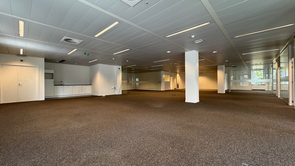 Instapklare kantoren te huur vlakbij E19 in Kontich