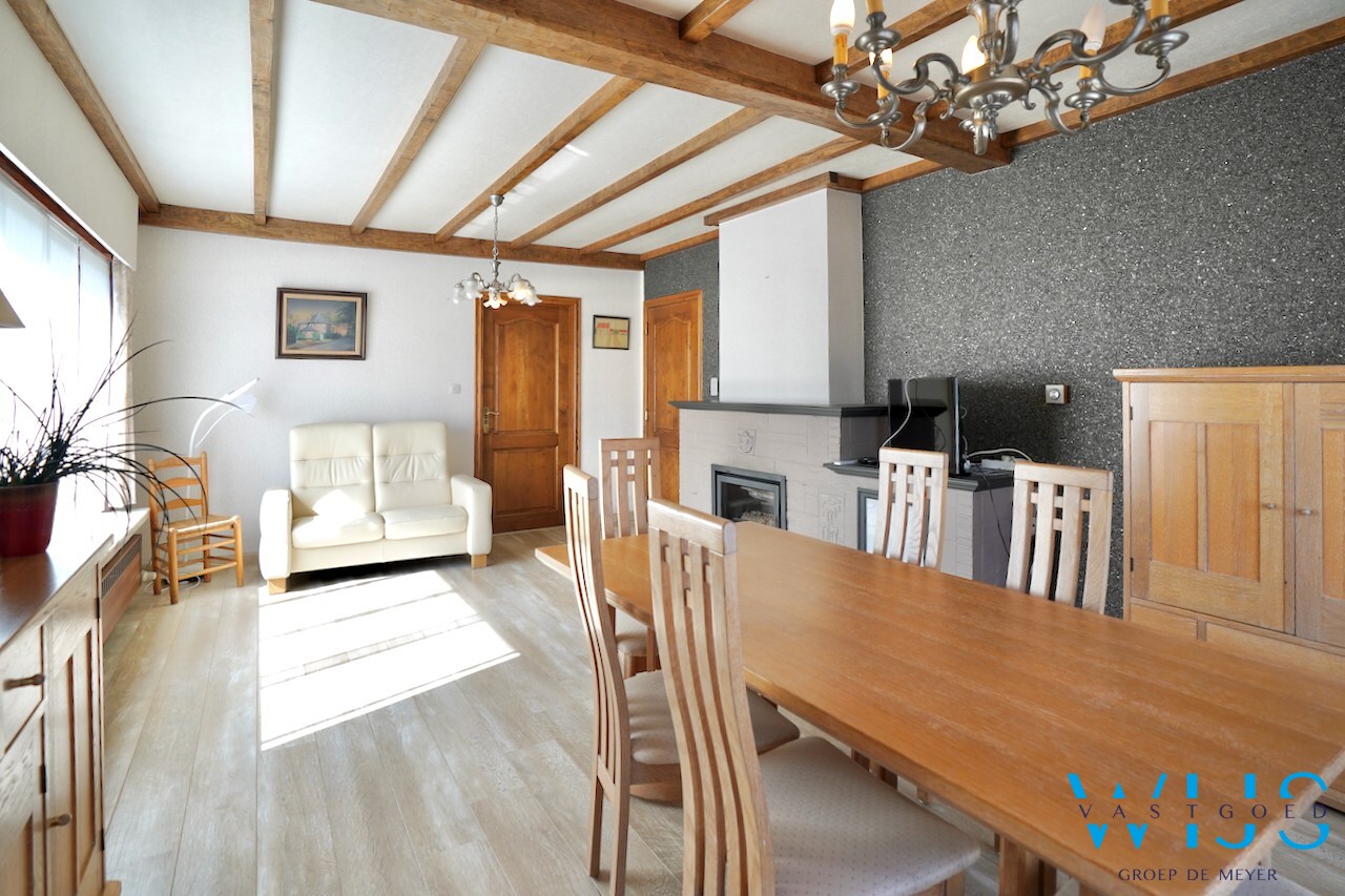 Tof woonhuis in een rustige woonwijk te Ertvelde ! 