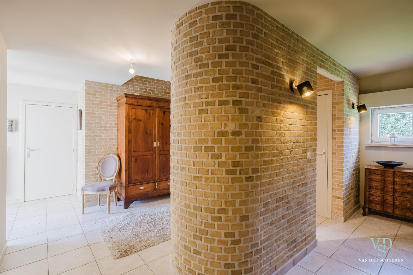 Bijzonder ruime (446m²), tijdloze villa 