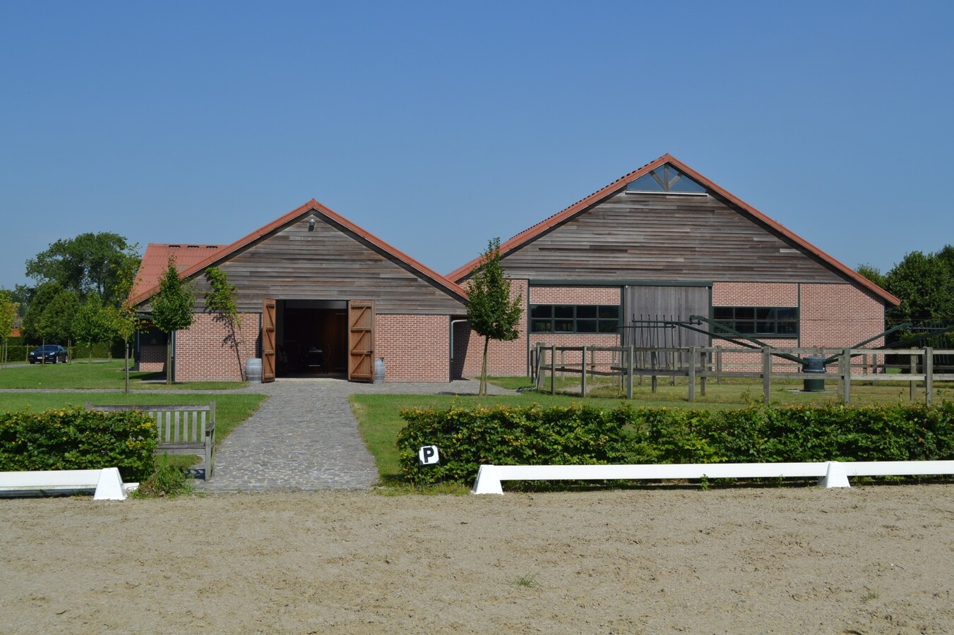Luxueux centre équestre sur environ 2,5ha dans les environs de Gand 