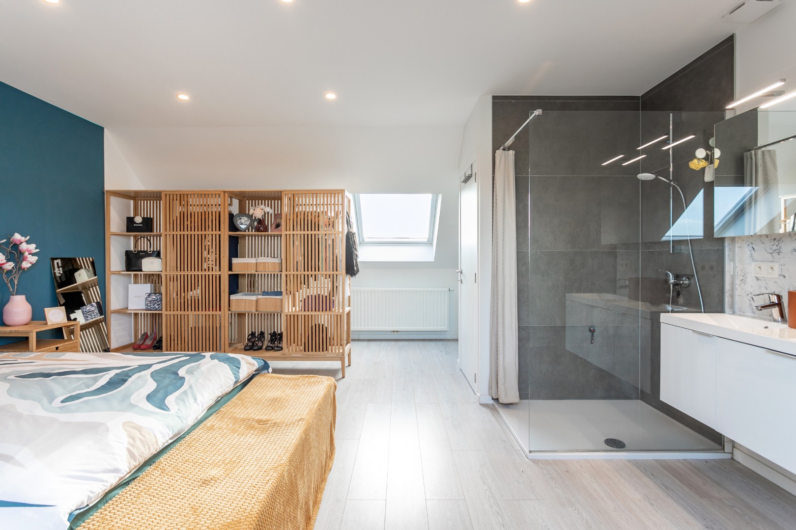 Instapklare woning met 4 slpk, tuin en parking 