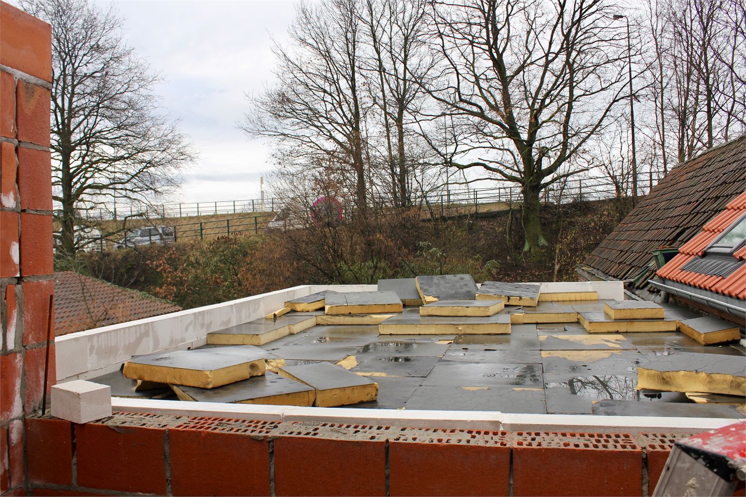 Af te werken woning op perfecte ligging 