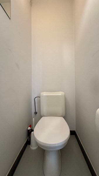 Handelsgelijkvloers te huur vlakbij de Coupure in Gent