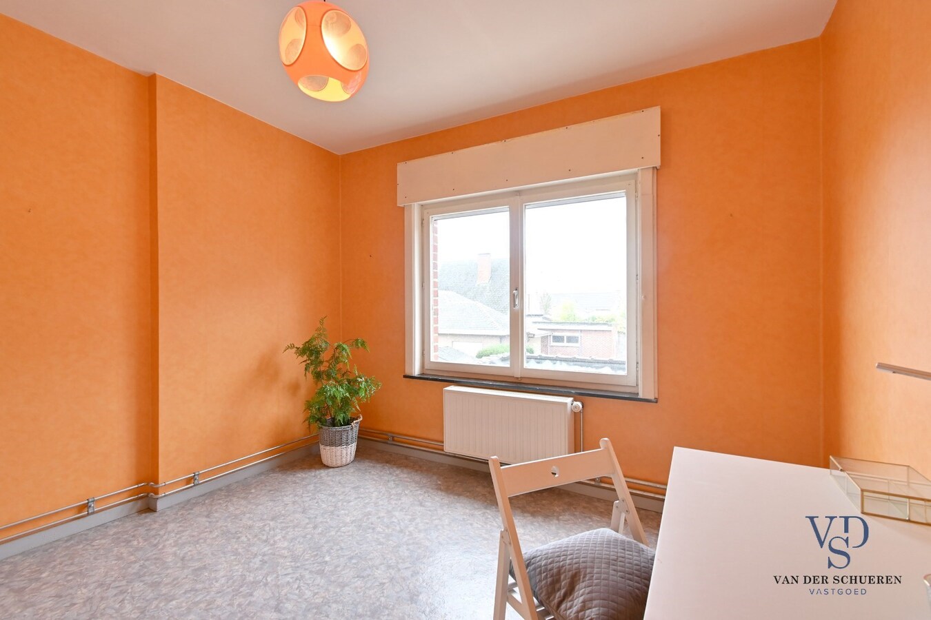 Degelijke halfopen bebouwing 