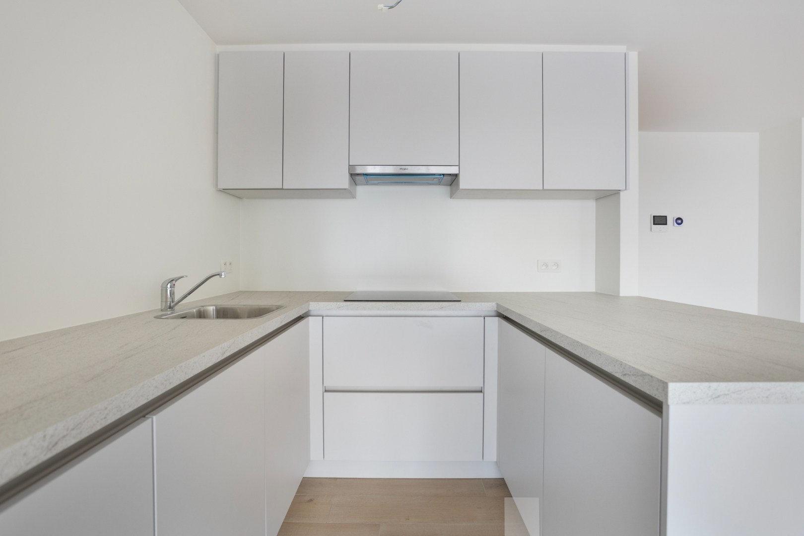 Recent en energiezuinig gelijkvloers appartement met 2 slpk. en tuin in Geel-centrum 