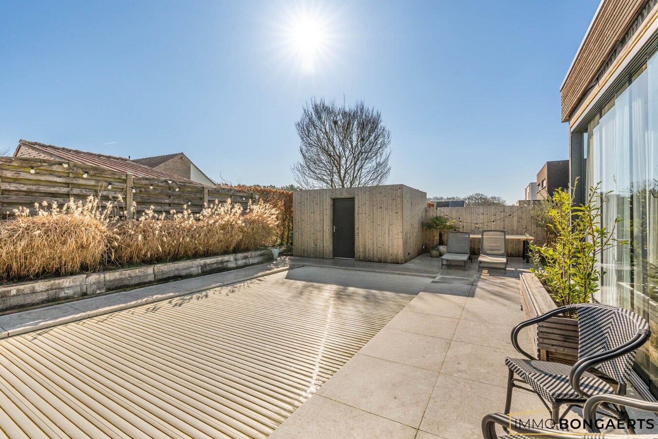 Energiezuinige woning met zwembad op rustige ligging in As 