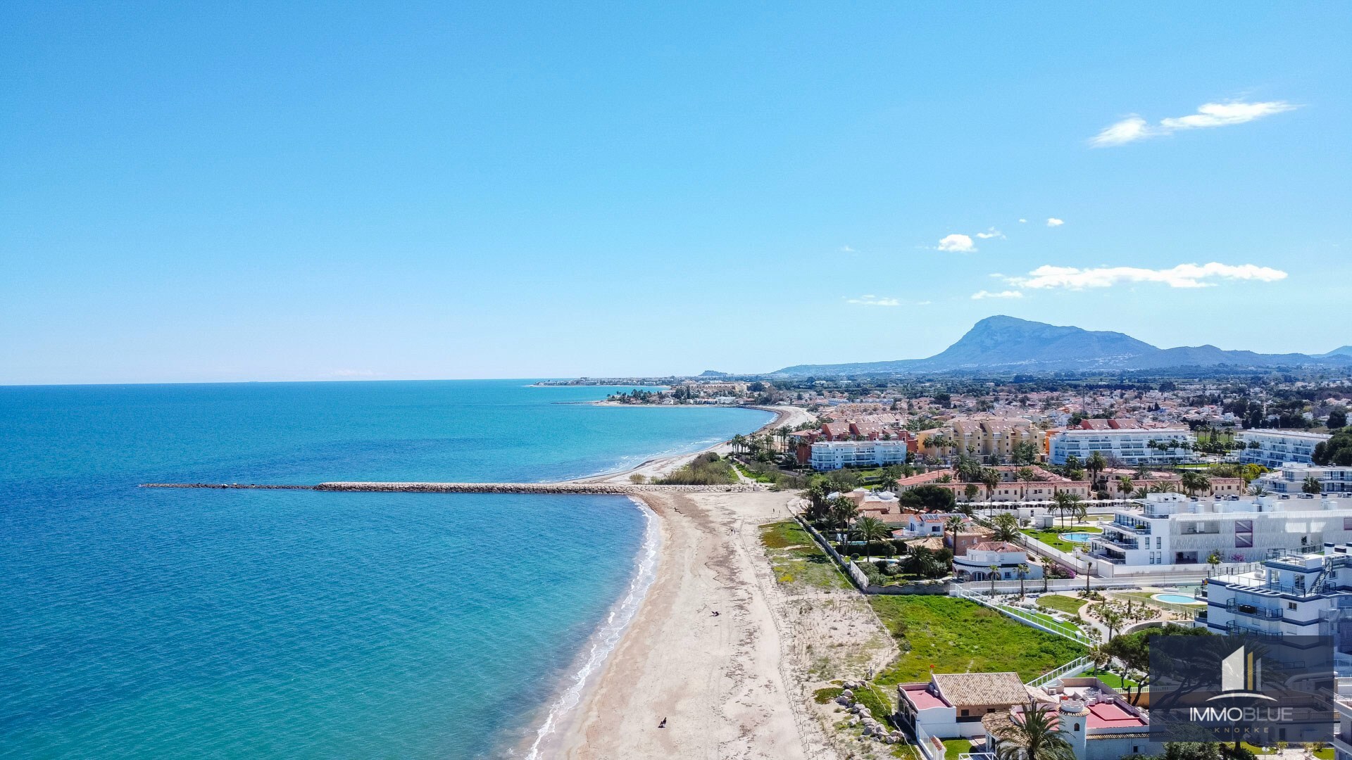 penthouse de luxe avec vue panoramique sur la mer et terrasses très spacieuses 