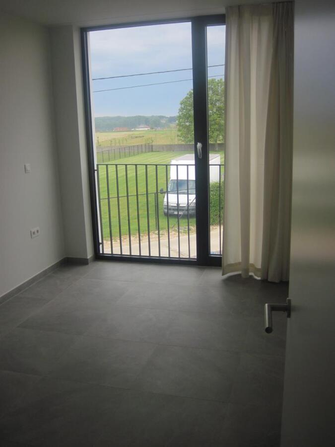 Penthouse-appartement met ruim terras. Geen vaste kosten. 