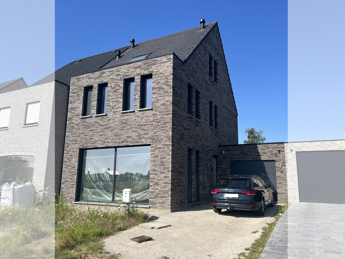 Prachtig afgewerkte moderne nieuwbouwwoning met tuin 