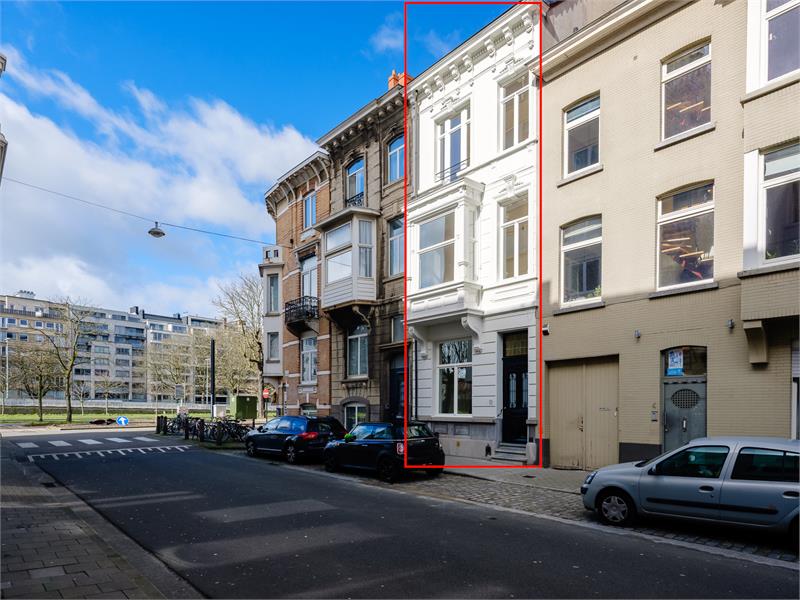 Prachtig gerenoveerd herenhuis met tuin 