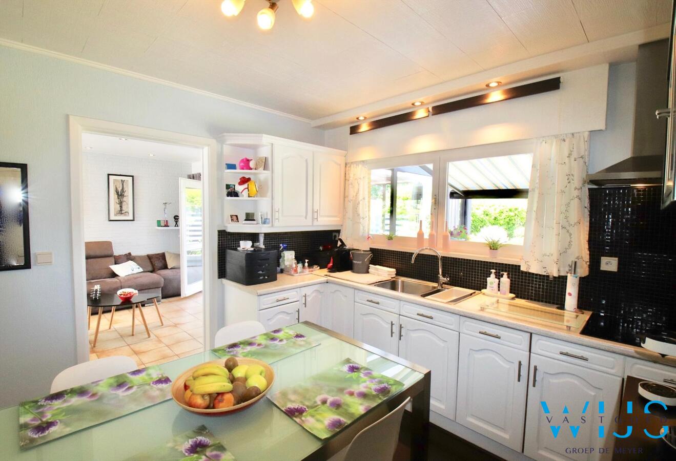 Super gezellig en ruim woonhuis met prachtige zonnige tuin ! 