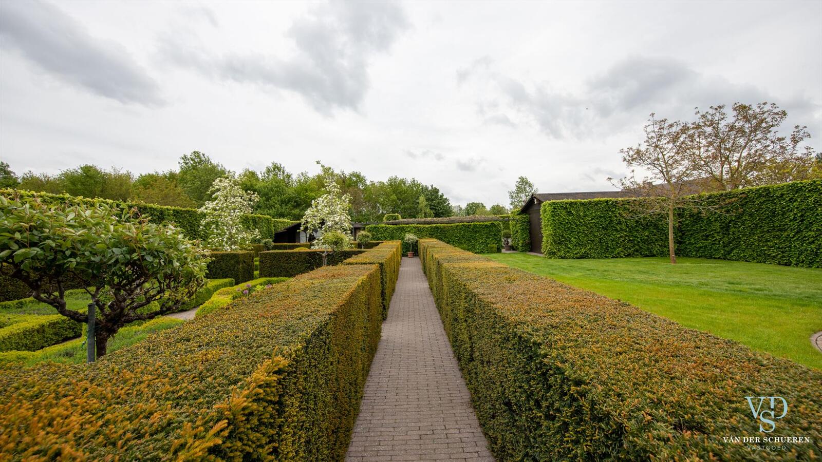 Zeer energiezuinige villa met unieke ligging (Kruisembos). 