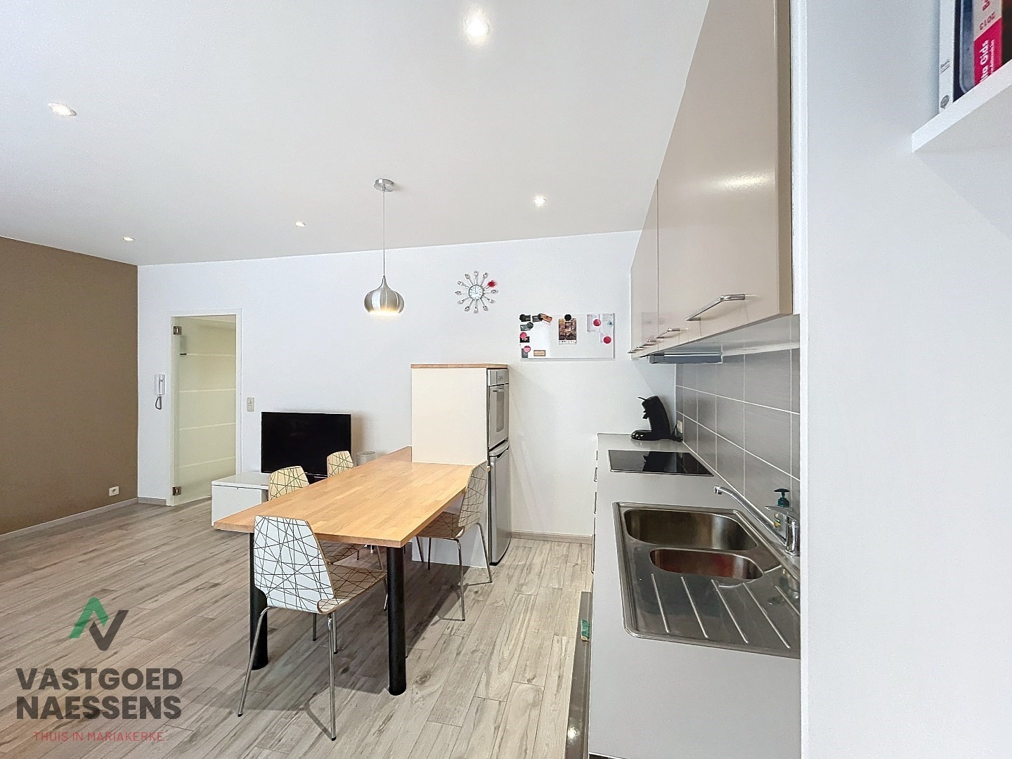 Rez-de-chaussée - appartement 2 chambres près de la digue. 