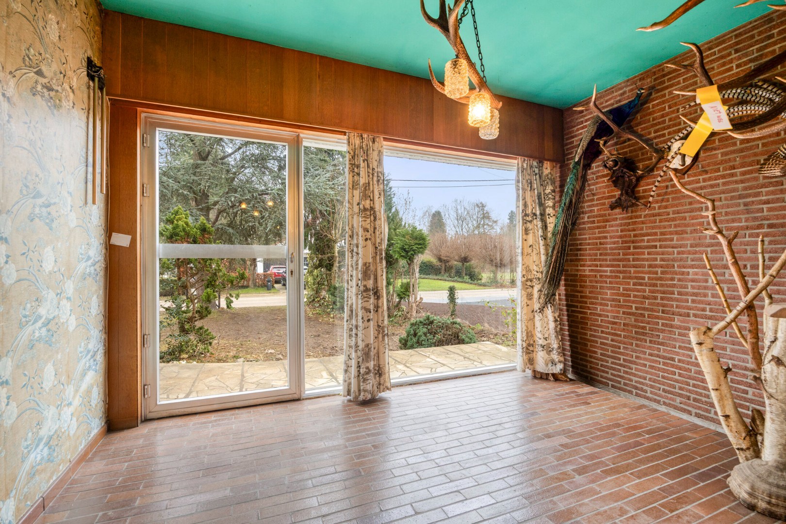 Open bebouwing met 3 slaapkamers, ruime garage op een perceel van 9a 62ca– EPC 596 kWh/m² - bewoonbare opp. 218 m² 