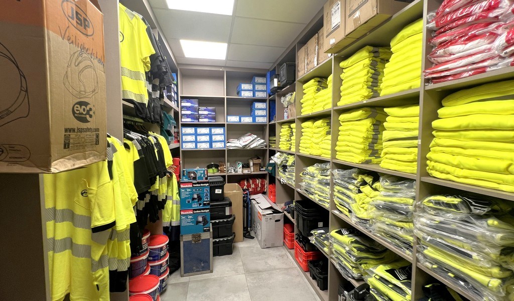 Bedrijfspand te koop in industriezone Hoogveld te Dendermonde