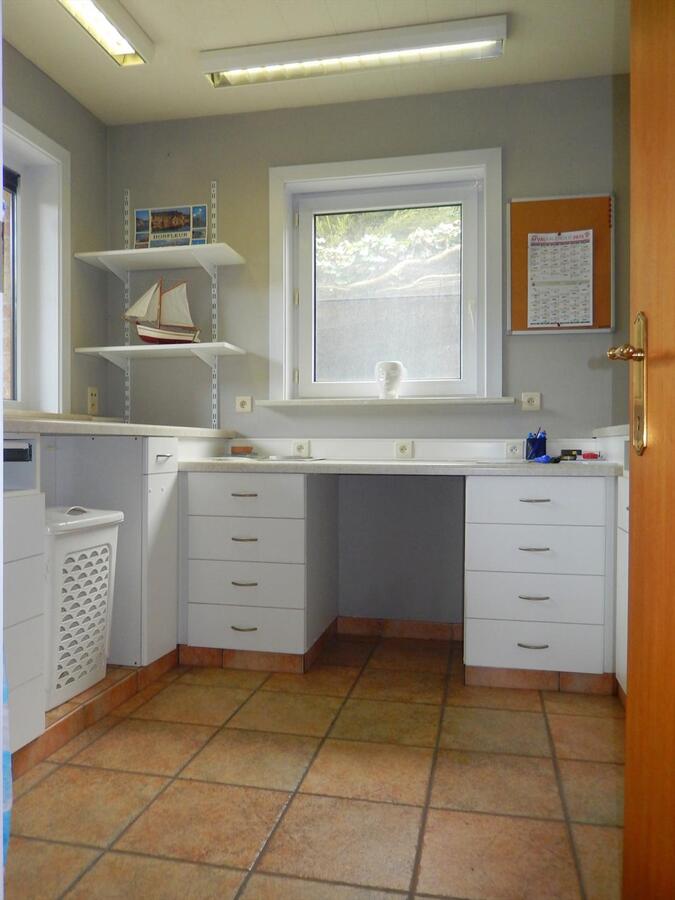 Woning met 4 slaapkamers en grote zonnige tuin 