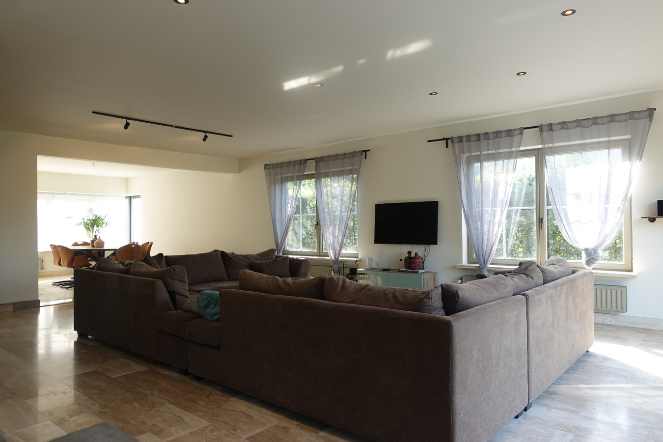 Prachtige villa met 5 slaapkamers op 1.215m² 